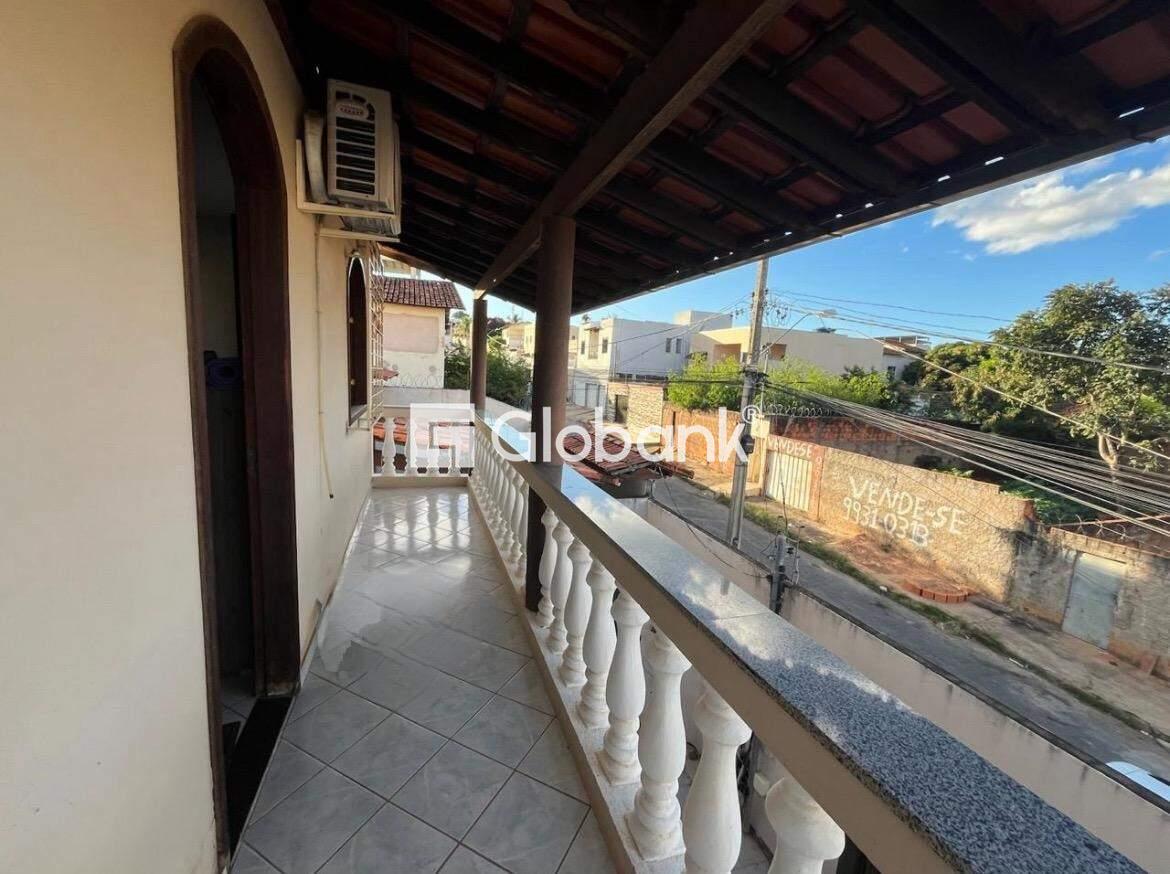 Casa 4 quartos à venda João Botelho 180m² Montes Claros MG: VARANDA-DORMIT RIO