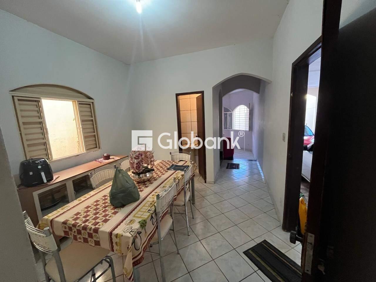 Casa 4 quartos à venda João Botelho 180m² Montes Claros MG: 