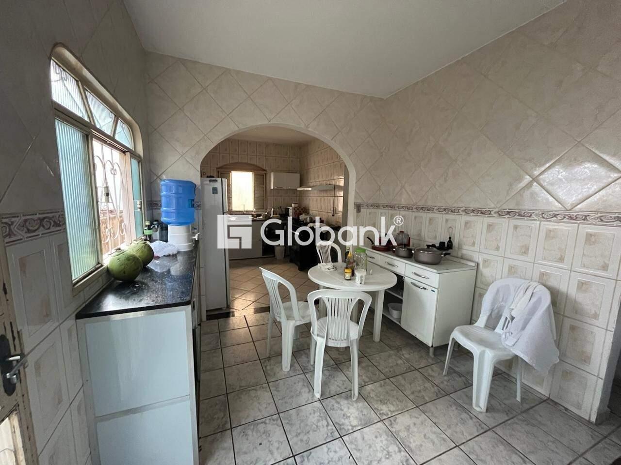 Casa 4 quartos à venda João Botelho 180m² Montes Claros MG: COZINHA