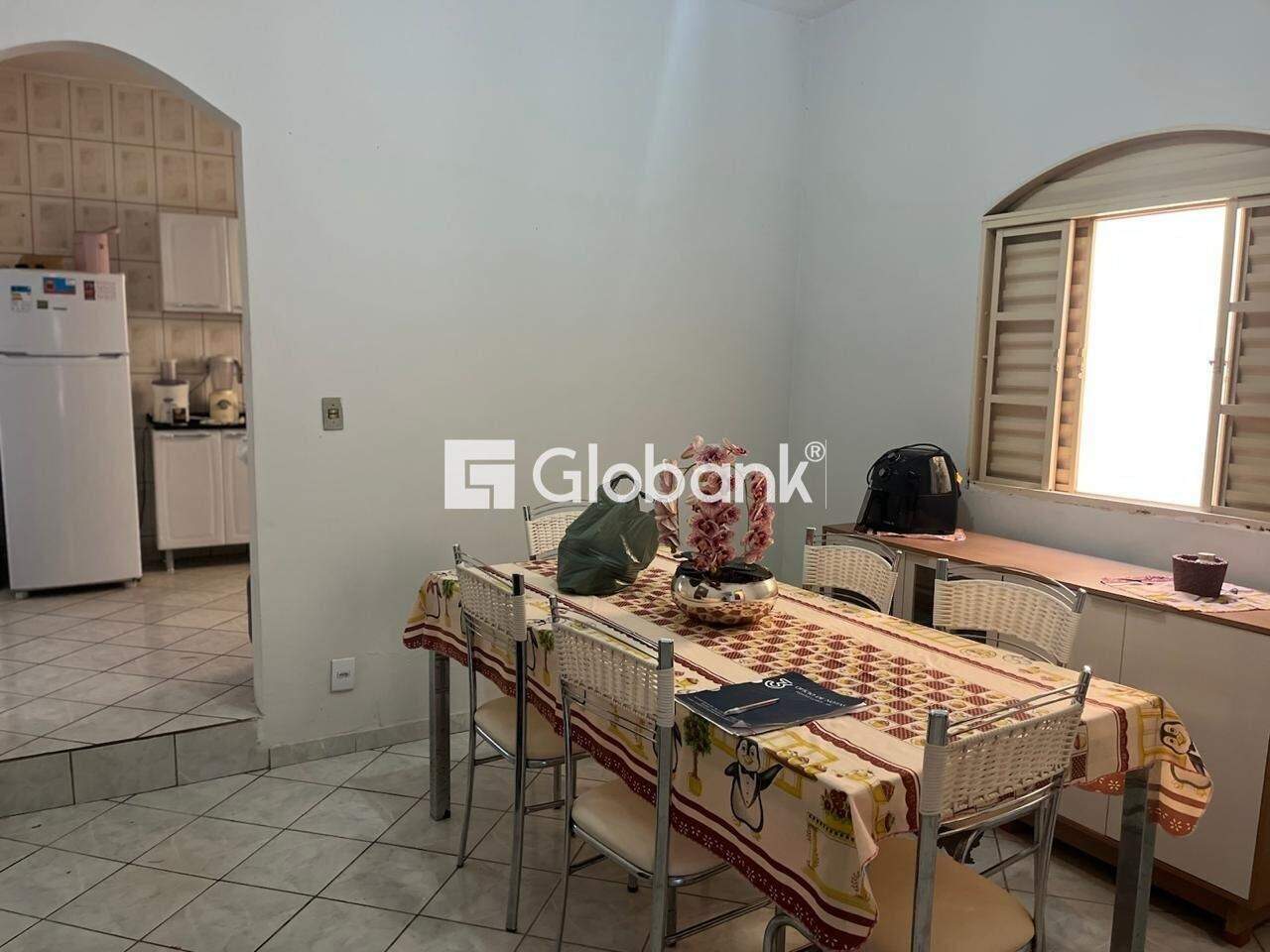 Casa 4 quartos à venda João Botelho 180m² Montes Claros MG: SALA 01