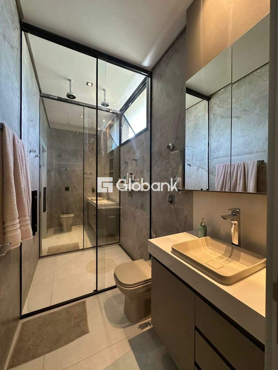 Casa em condomínio 4 quartos à venda Major Prates 332m² Montes Claros MG: Banheiro Social