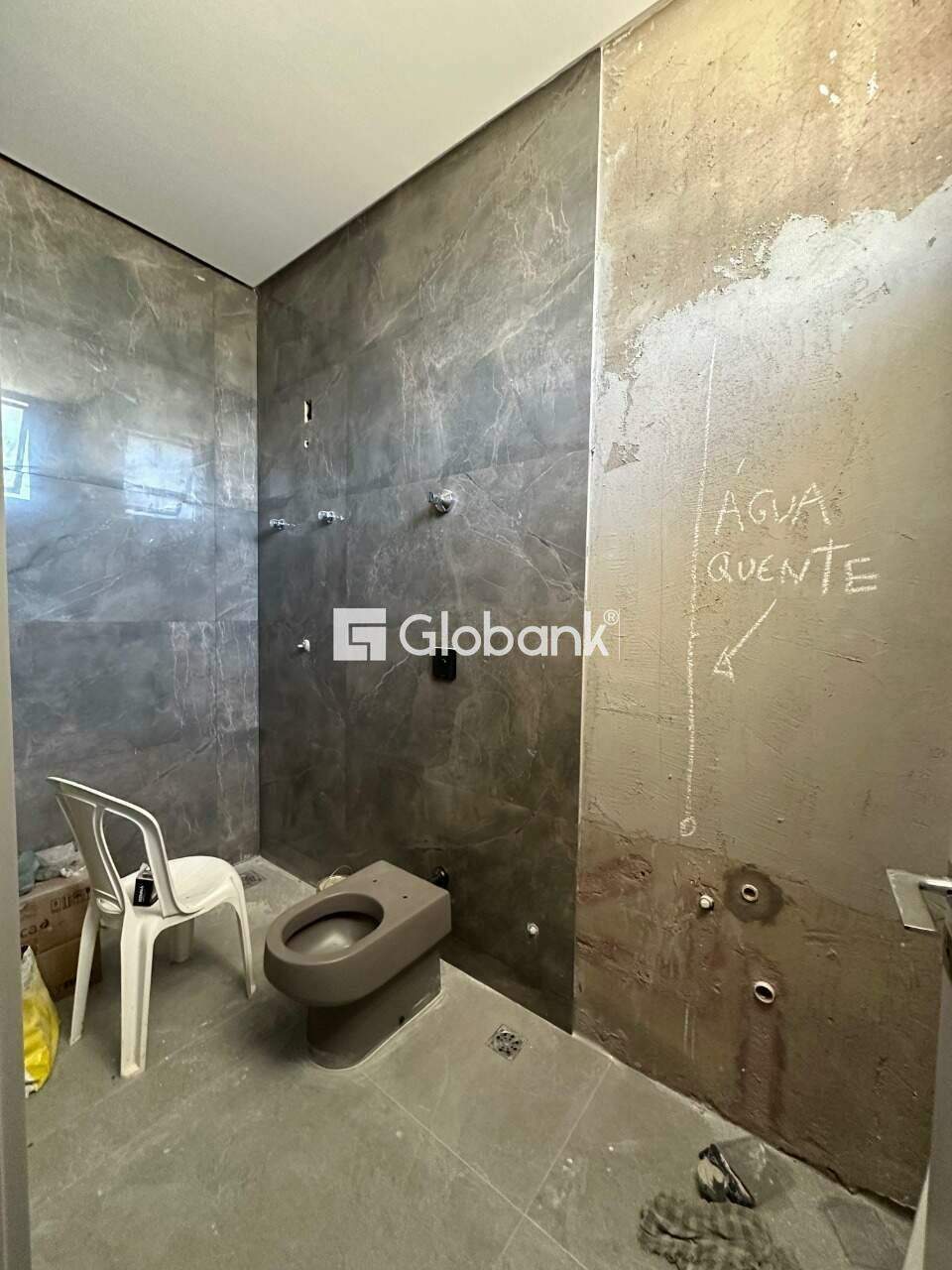 Casa em condomínio 4 quartos à venda Major Prates 332m² Montes Claros MG: Banheiro