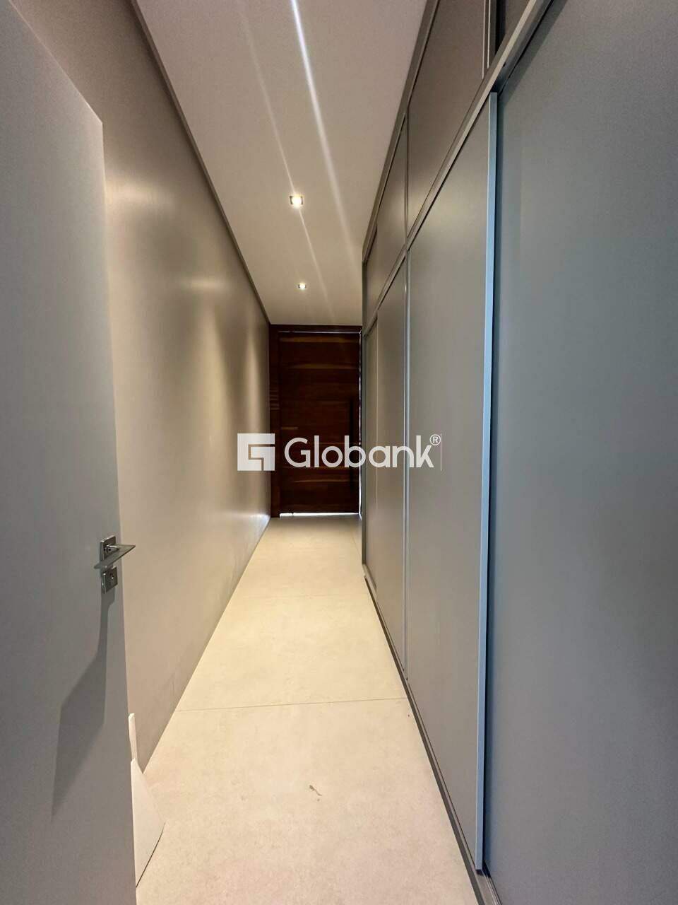 Casa em condomínio 4 quartos à venda Major Prates 332m² Montes Claros MG: Corredor