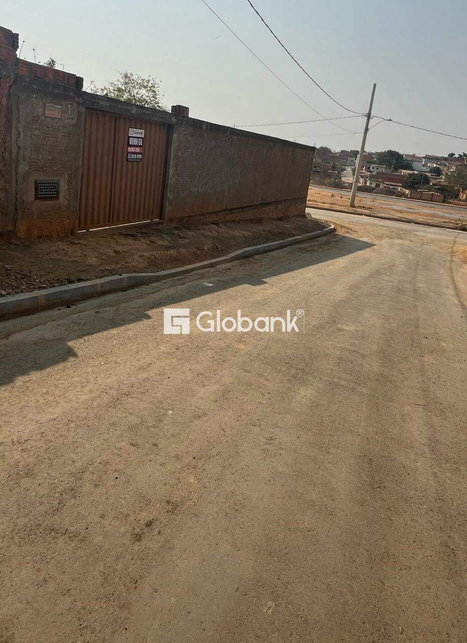 Terreno à venda Monte Carmelo 230m² Montes Claros MG: TERRENO