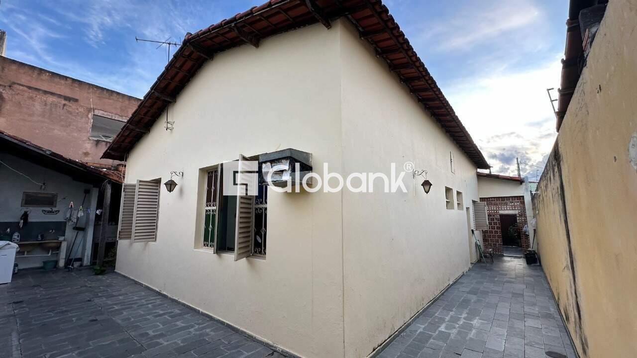 Casa 3 quartos à venda Clarindo Lopes 130m² Montes Claros MG: 