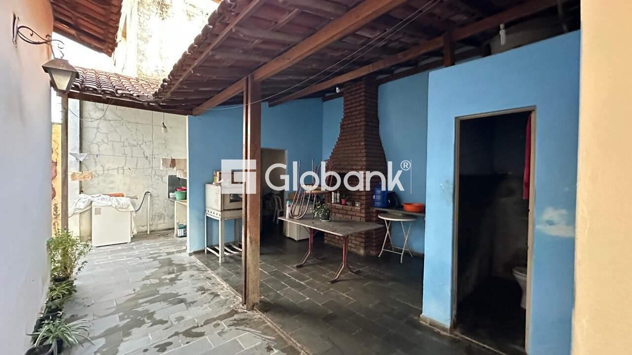 Casa 3 quartos à venda Clarindo Lopes 130m² Montes Claros MG: 