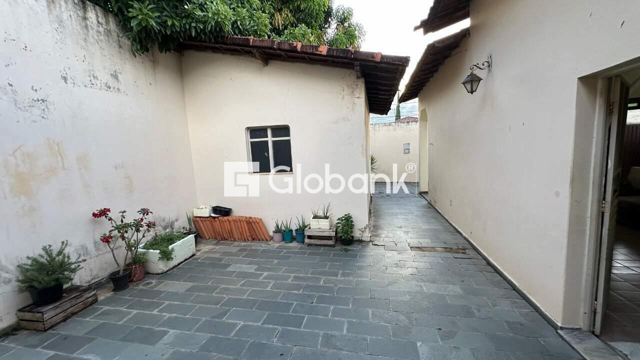 Casa 3 quartos à venda Clarindo Lopes 130m² Montes Claros MG: 