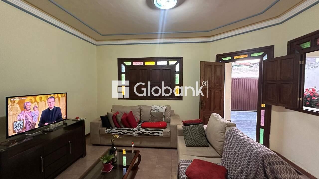 Casa 3 quartos à venda Clarindo Lopes 130m² Montes Claros MG: 