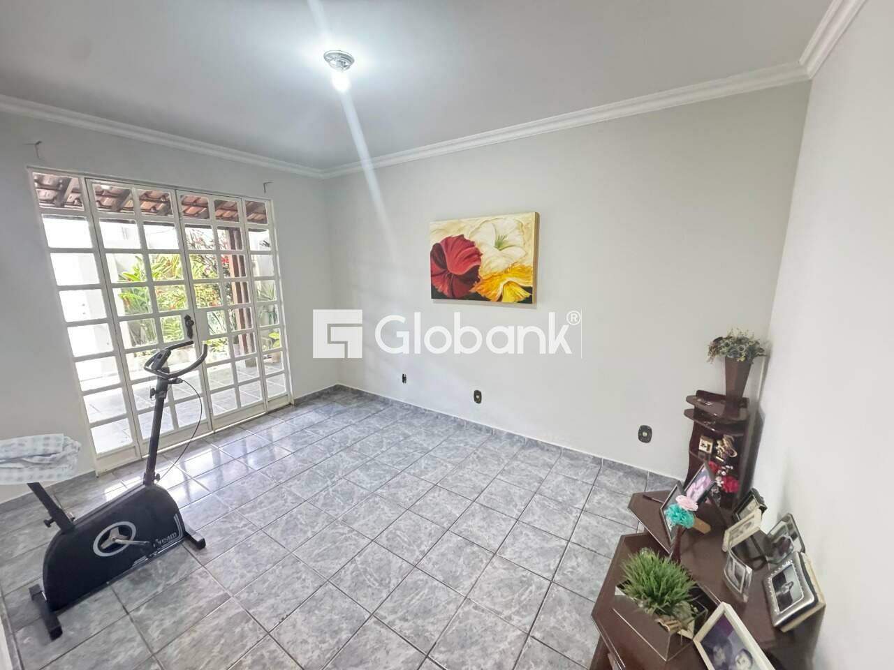Casa 3 quartos à venda Vila Brasília 137m² Montes Claros MG: 