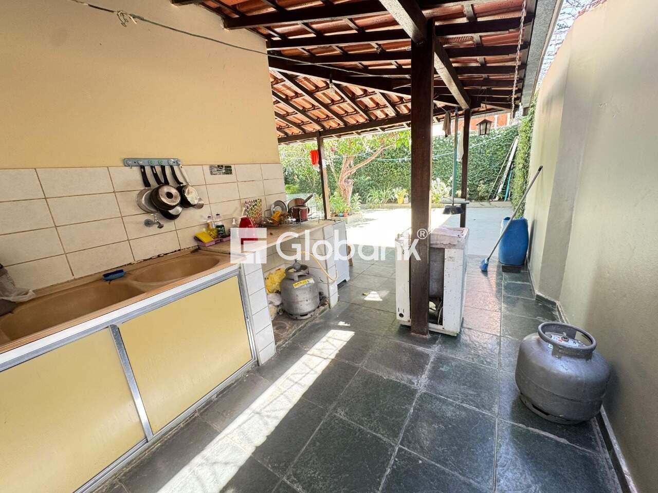 Casa 3 quartos à venda Vila Brasília 137m² Montes Claros MG: 