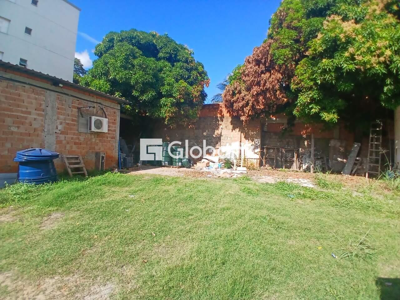 Terreno para aluguel Augusta Mota 435m² Montes Claros MG: Fundos