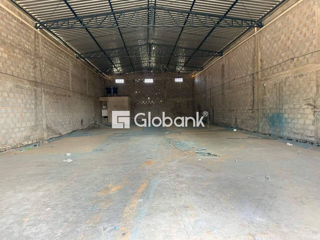 Galpão para aluguel Santo Amaro 370m² Montes Claros MG: 