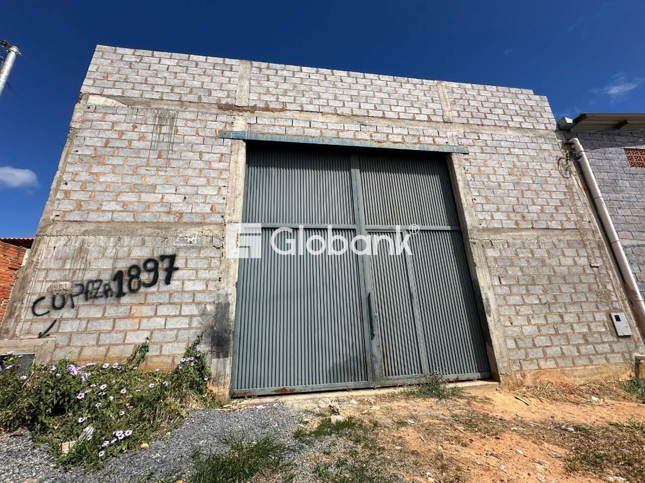 Galpão para aluguel Santo Amaro 370m² Montes Claros MG: Fachada