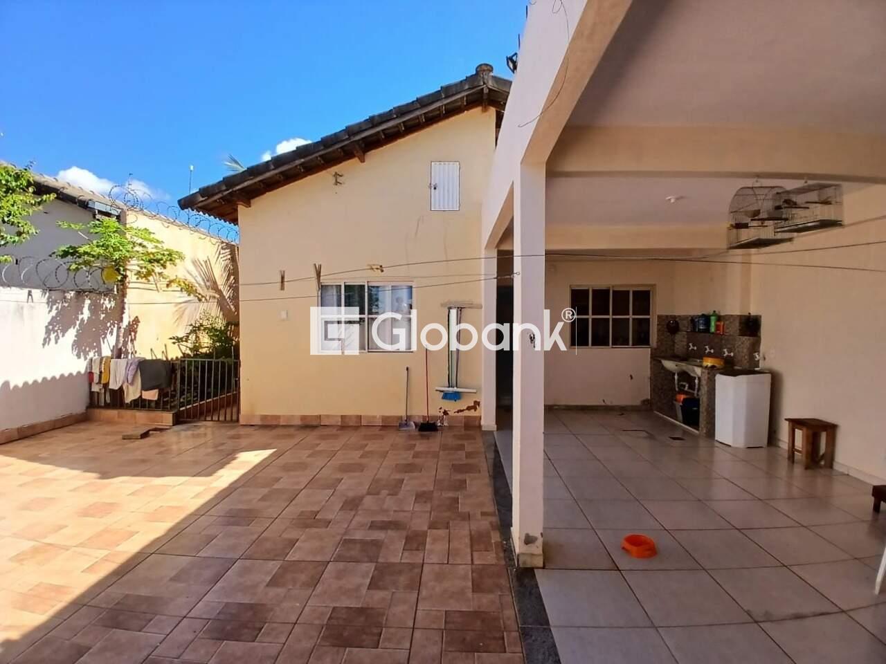 Casa 3 quartos à venda Santa Lúcia 140m² Montes Claros MG: 