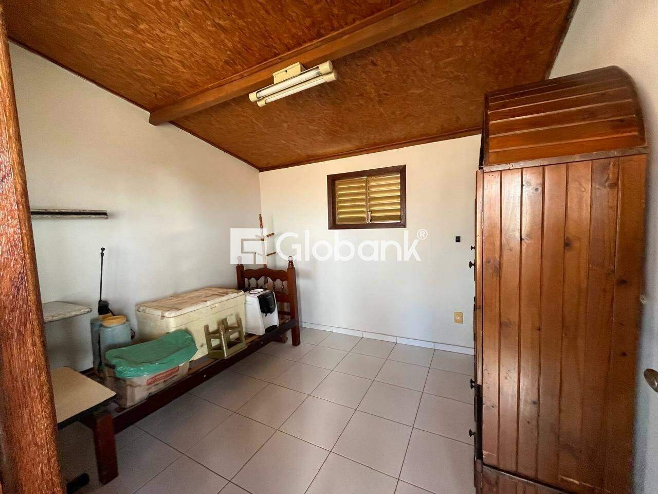 Sobrado 3 quartos à venda Vila Mauricéia 180m² Montes Claros MG: DESPENSA