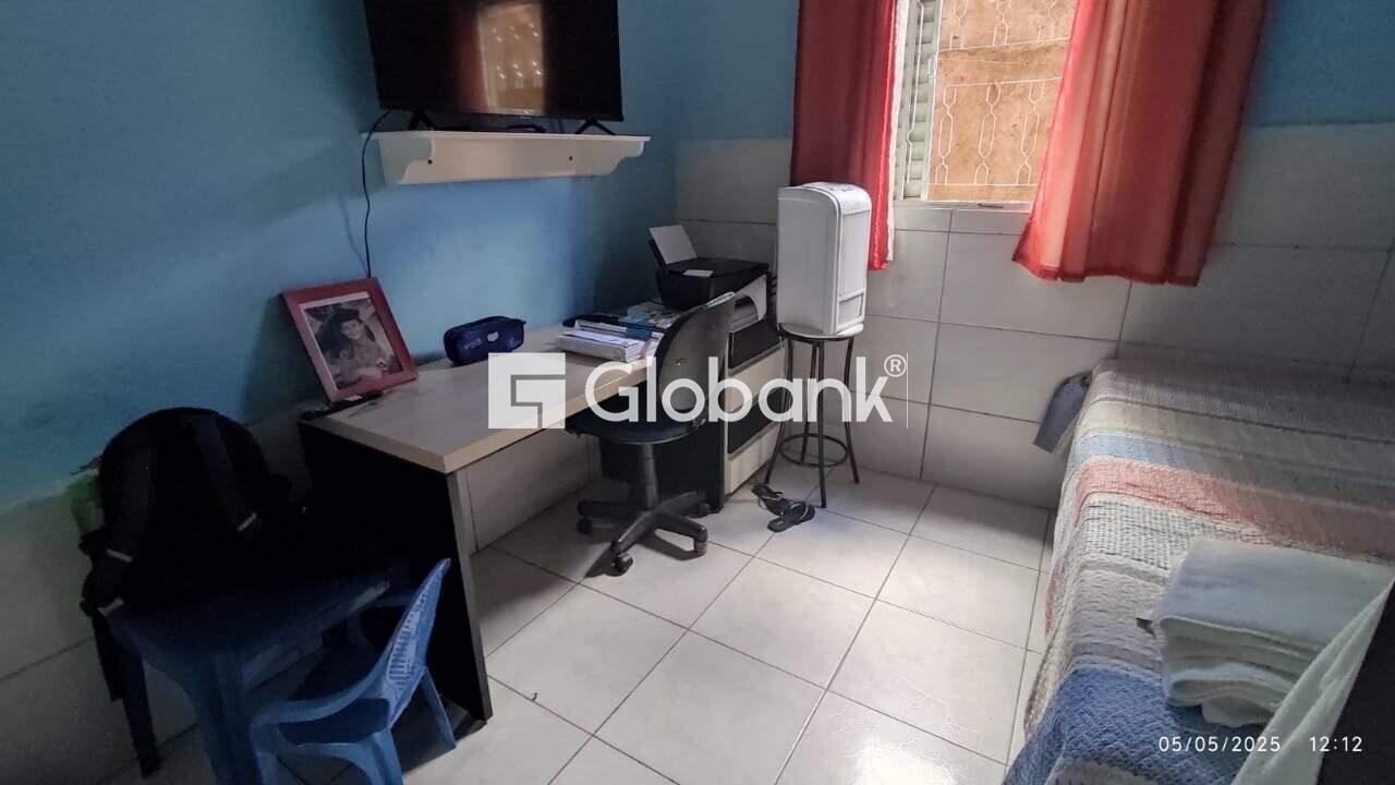 Casa 3 quartos à venda Santa Cecília 94,5m² Montes Claros MG: Quarto