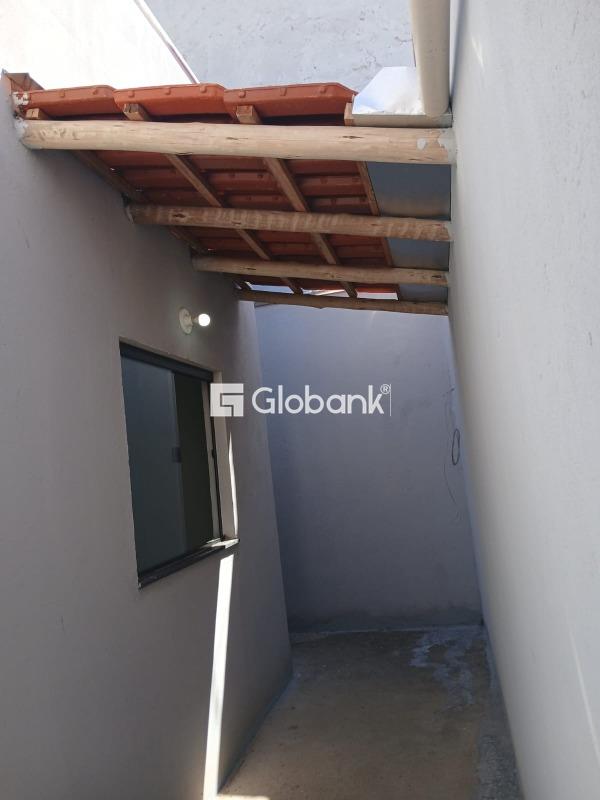 Casa 2 quartos para aluguel Jardim Olímpico 60m² Montes Claros MG: 