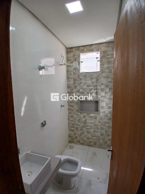 Casa 2 quartos para aluguel Jardim Olímpico 60m² Montes Claros MG: 
