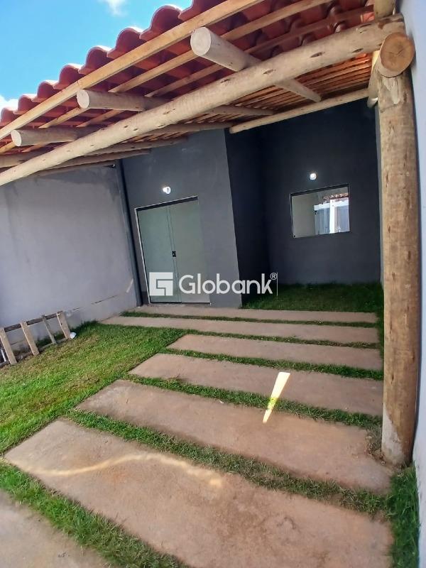 Casa 2 quartos para aluguel Jardim Olímpico 60m² Montes Claros MG: 
