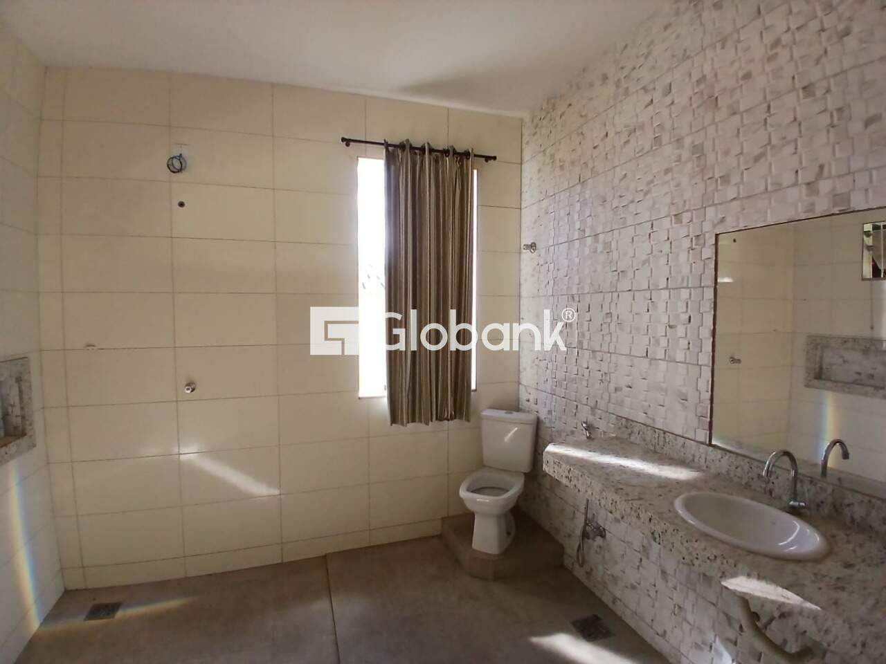 Casa 5 quartos à venda Funcionários 370m² Montes Claros MG: 