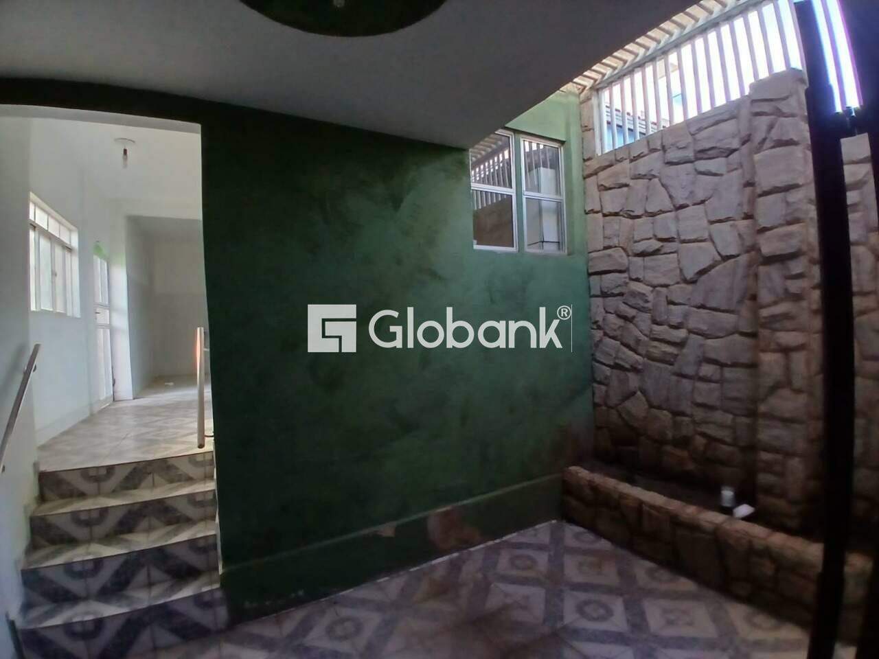 Casa 5 quartos à venda Funcionários 370m² Montes Claros MG: 