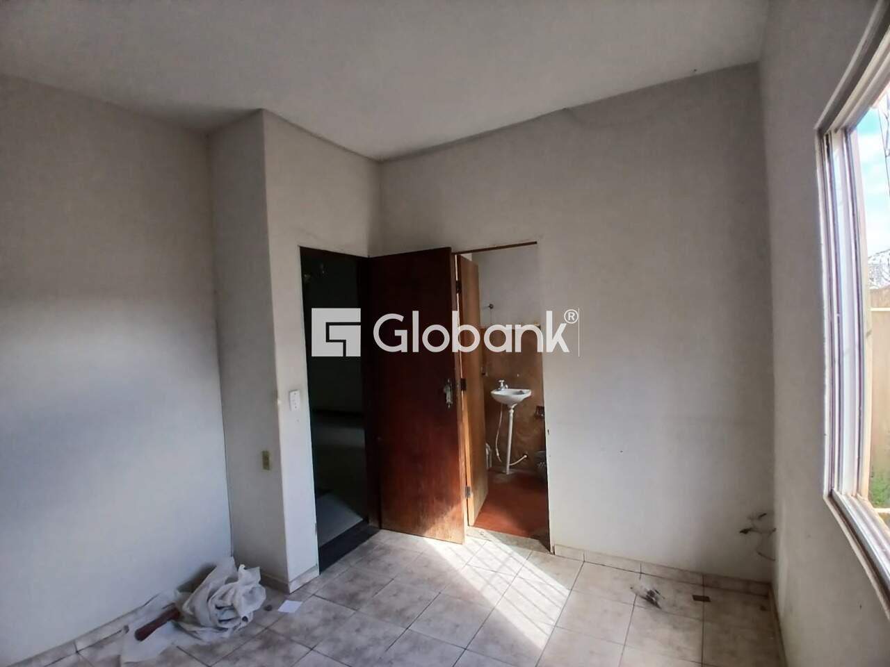 Casa 5 quartos à venda Funcionários 370m² Montes Claros MG: 