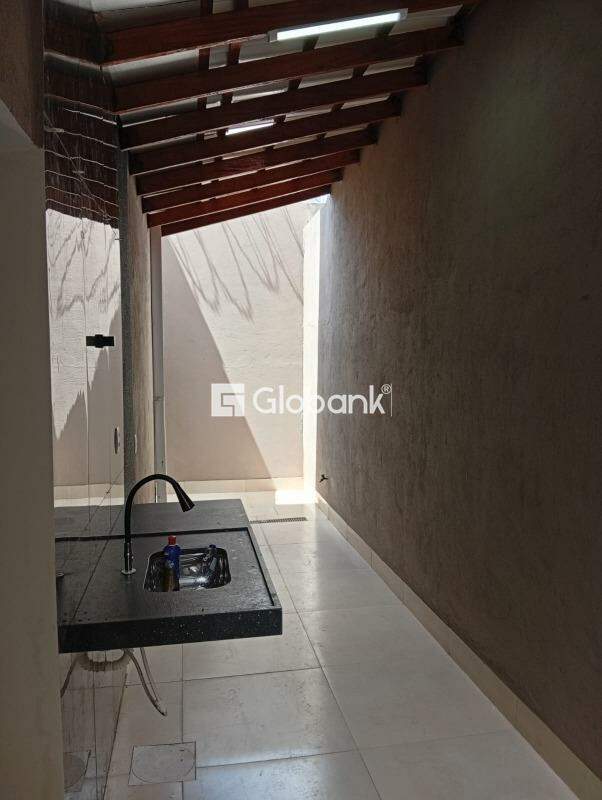 Sobrado 3 quartos à venda Prolongamento Todos os Santos 160m² Montes Claros MG: 