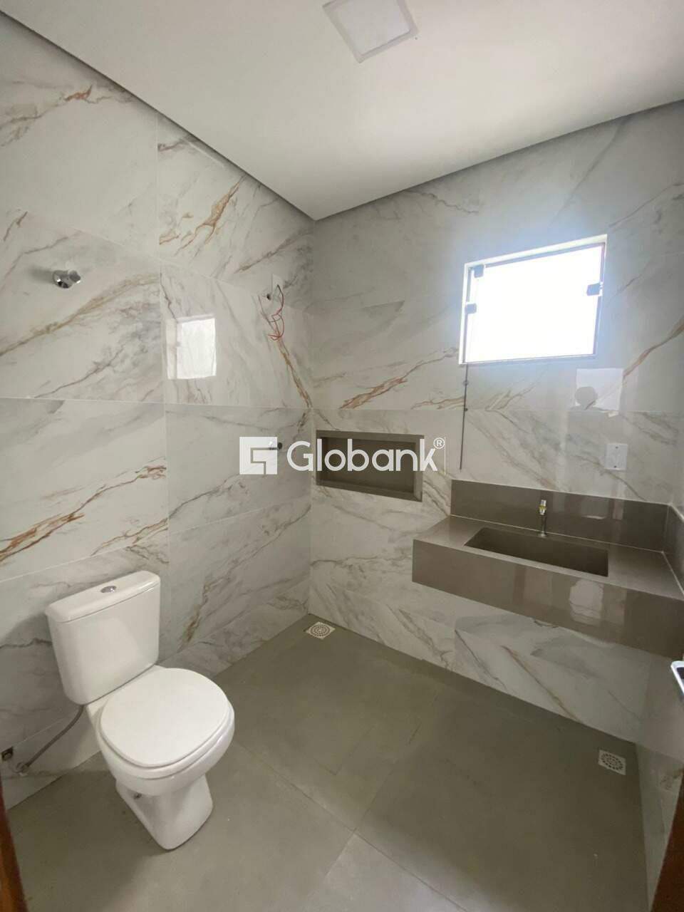 Casa 3 quartos à venda Mirante do Sol 135m² Montes Claros MG: Banheiro