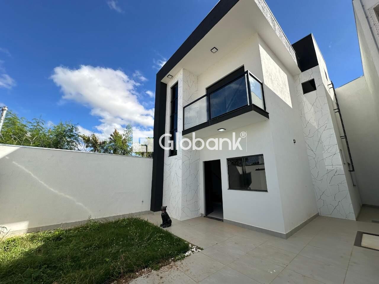 Casa 3 quartos à venda Alice Maia 115m² Montes Claros MG: Fachada interna