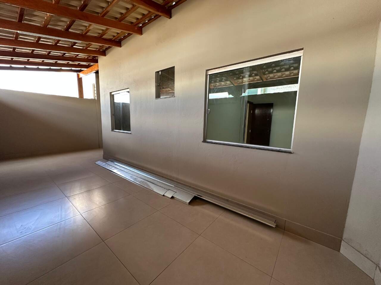 Casa 3 quartos para aluguel Jardim Olímpico 98m² Montes Claros MG: Garagem