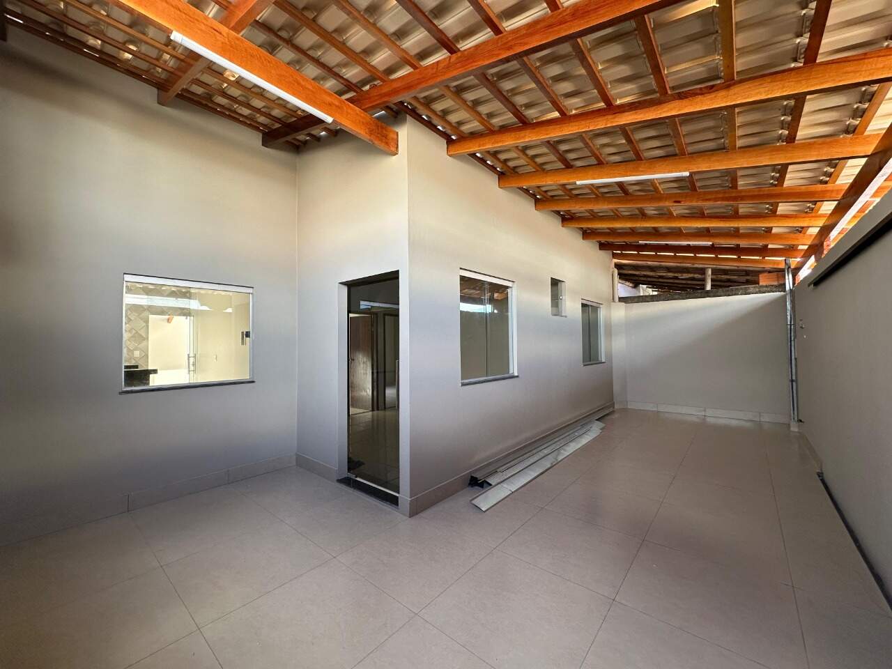 Casa 3 quartos para aluguel Jardim Olímpico 98m² Montes Claros MG: Garagem