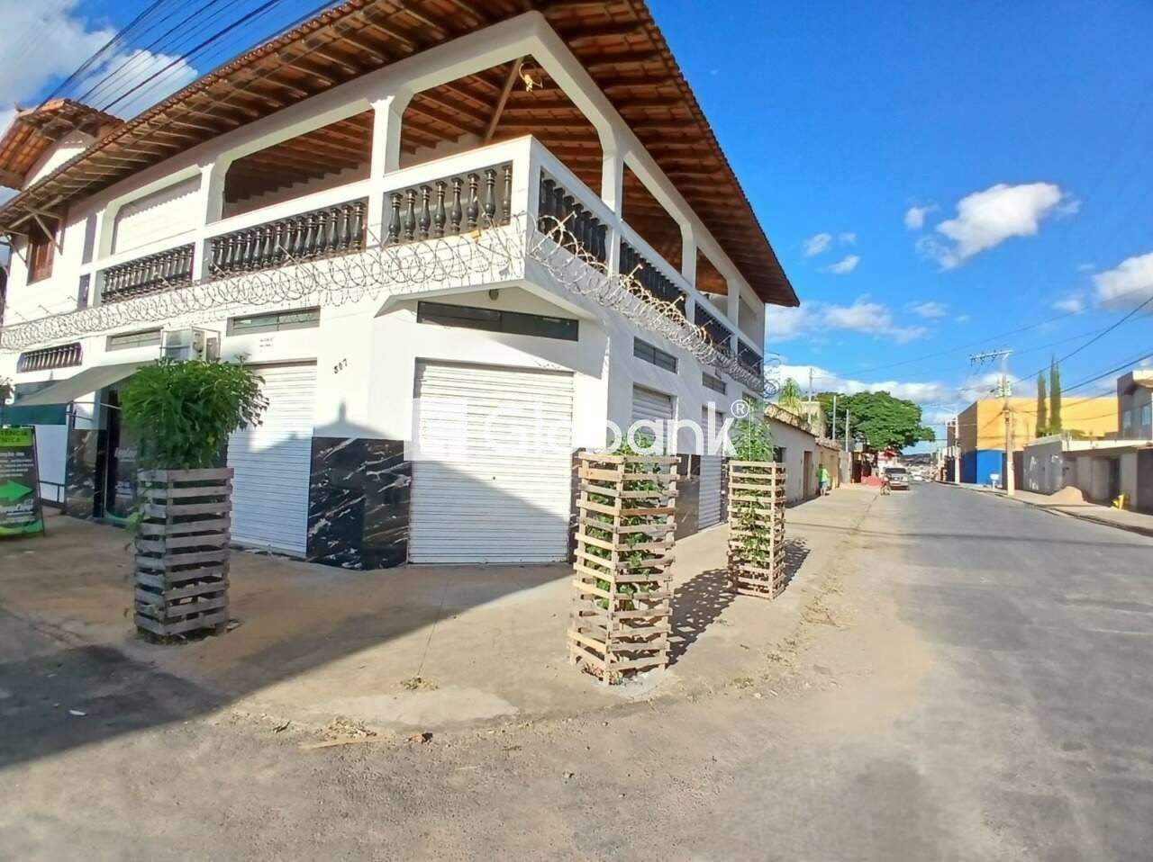 Ponto comercial para aluguel Major Prates 87m² Montes Claros MG: Fachada lateral
