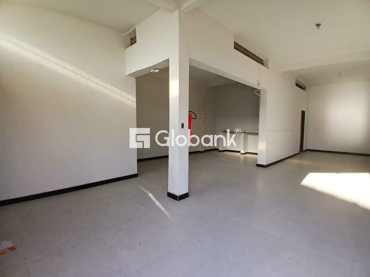 Ponto comercial para aluguel Major Prates 87m² Montes Claros MG: Interior