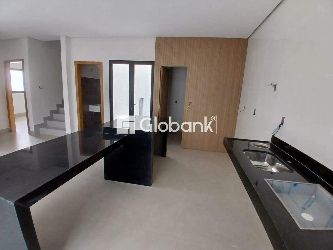 Sobrado 4 quartos à venda Planalto 141m² Montes Claros MG: 