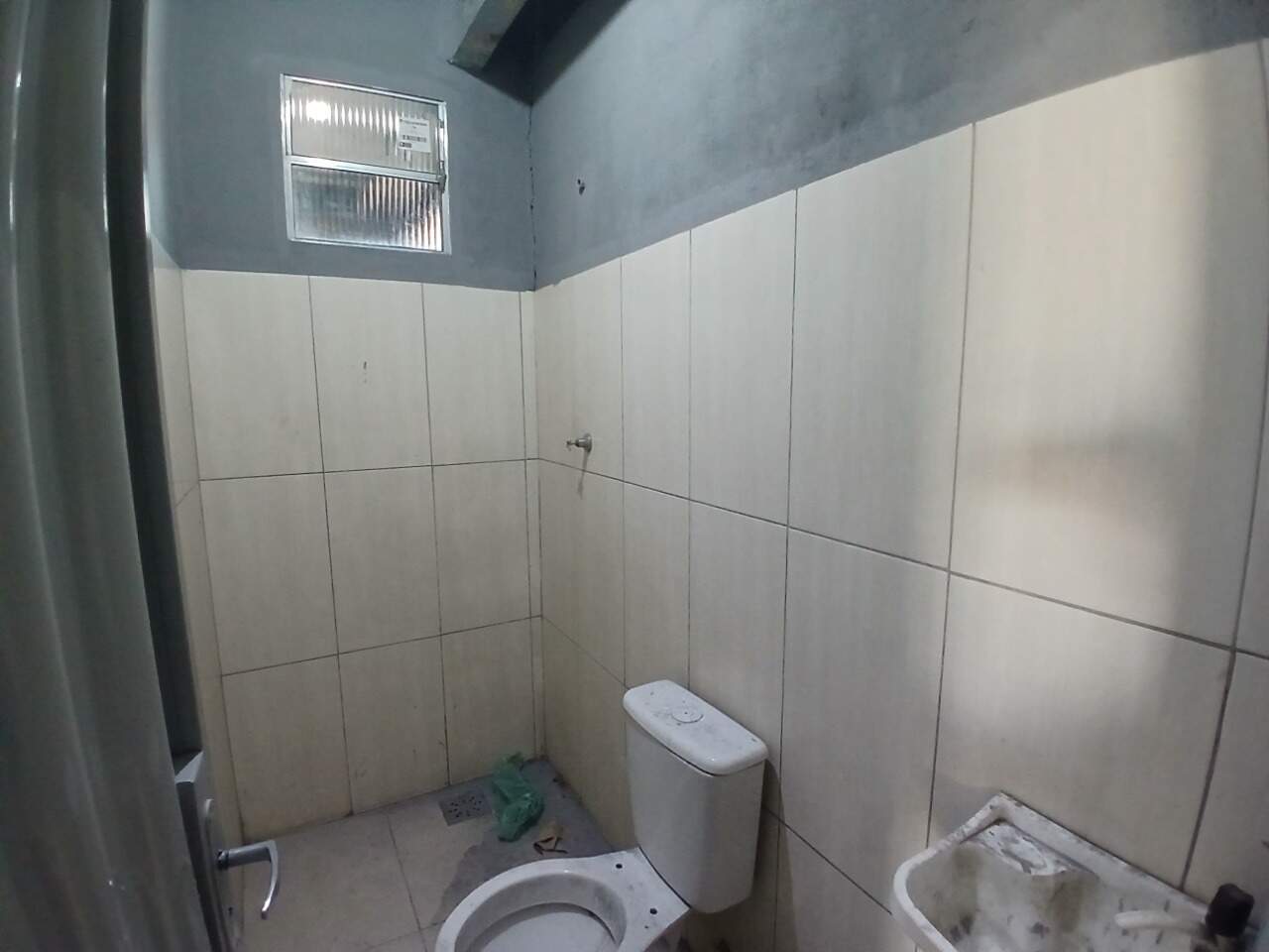 Galpão para aluguel Santo Antônio 1.000m² Montes Claros MG: Banheiro fem
