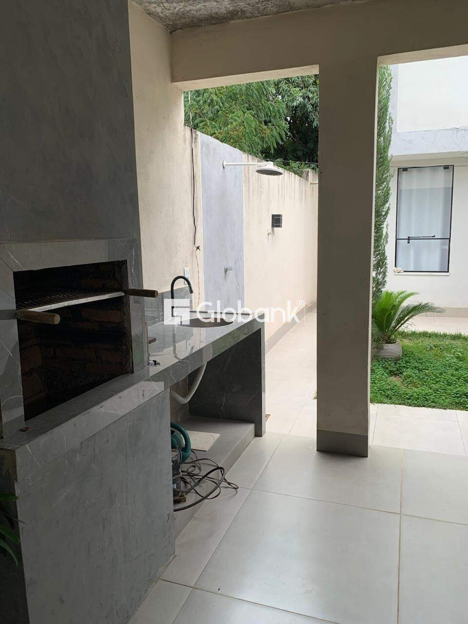 Sobrado 3 quartos à venda Vila Atlântida 150m² Montes Claros MG: rea Gourmet