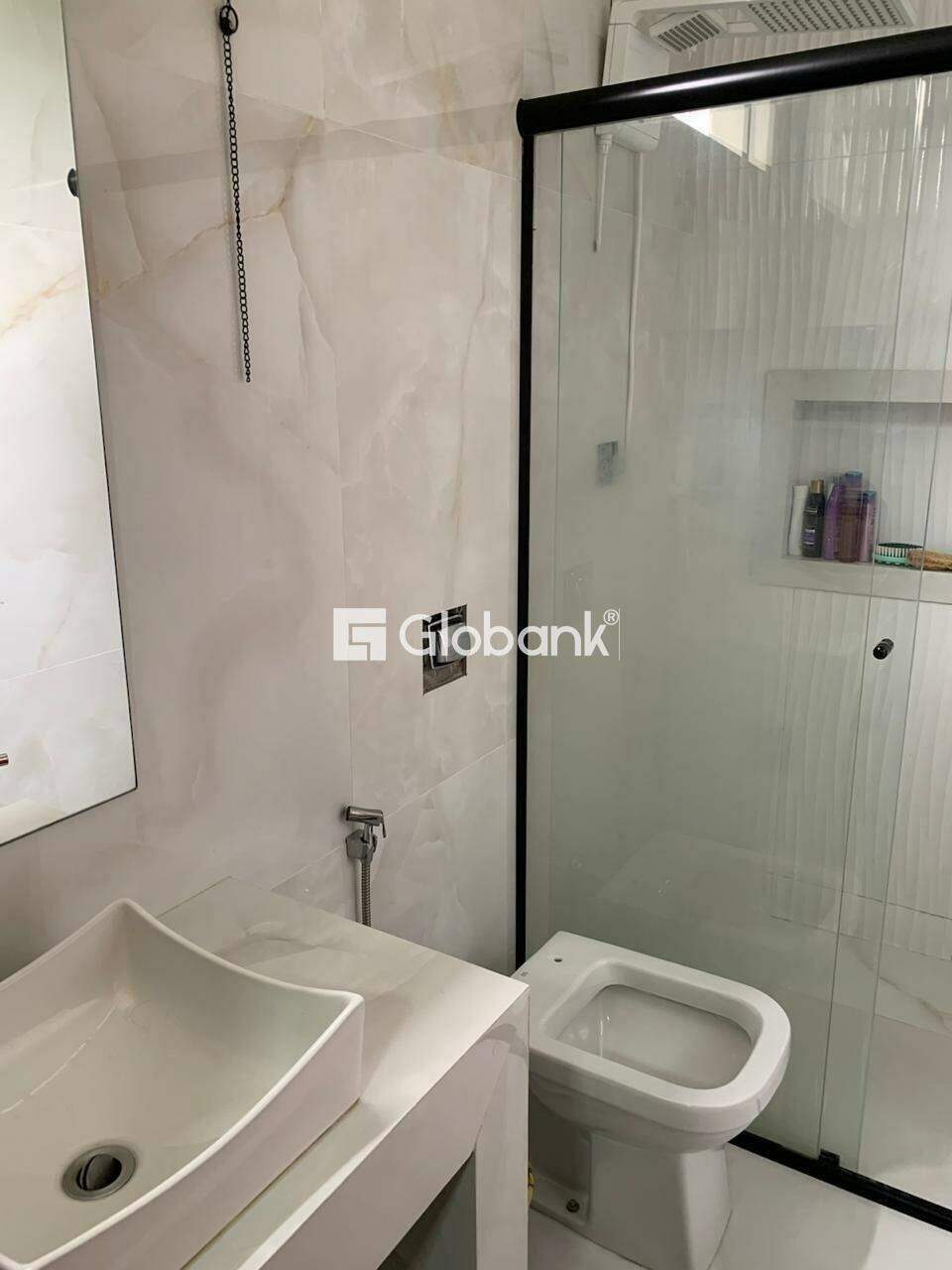 Sobrado 3 quartos à venda Vila Atlântida 150m² Montes Claros MG: Banheiro