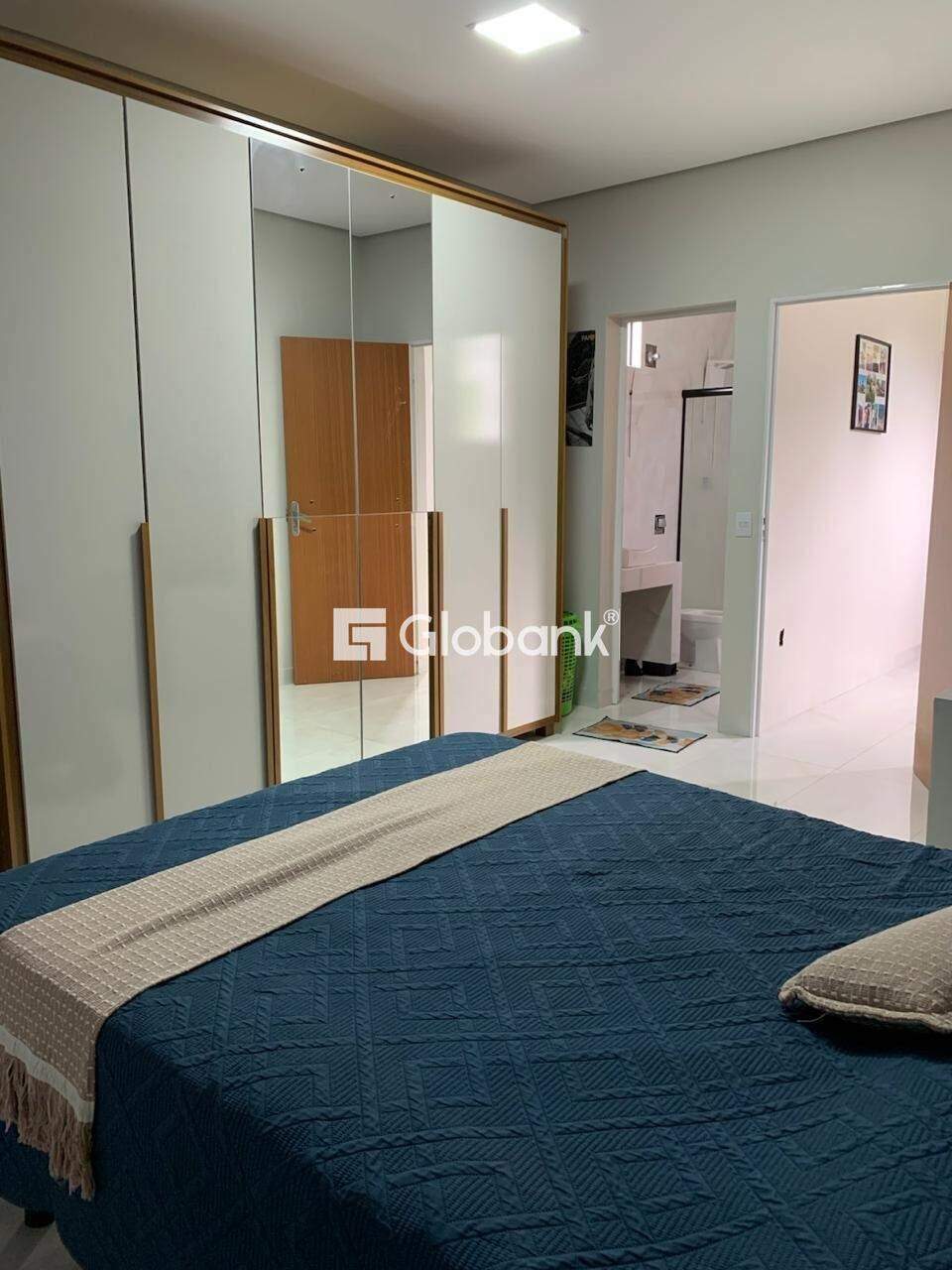 Sobrado 3 quartos à venda Vila Atlântida 150m² Montes Claros MG: Quarto