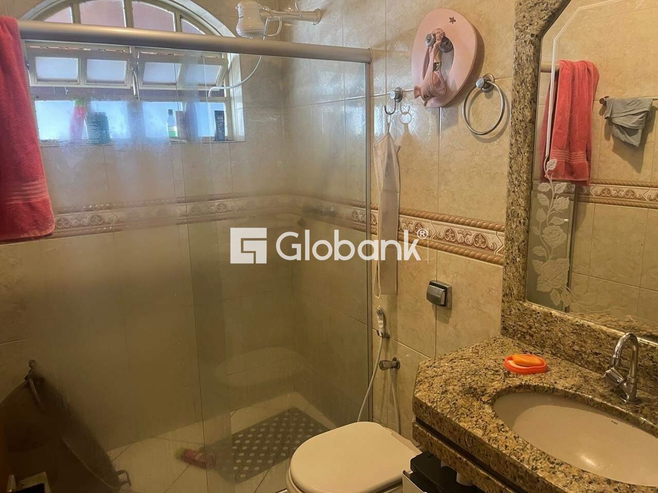 Casa 7 quartos à venda Vila Brasília 408m² Montes Claros MG: BANHEIRO SOCIAL