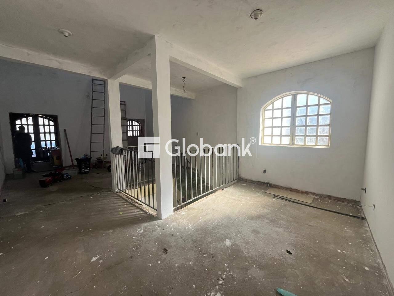 Casa 7 quartos à venda Vila Brasília 408m² Montes Claros MG: 