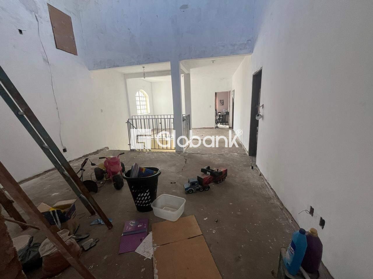 Casa 7 quartos à venda Vila Brasília 408m² Montes Claros MG: SALA SEGUNDO PISO EM ACABAMENTO