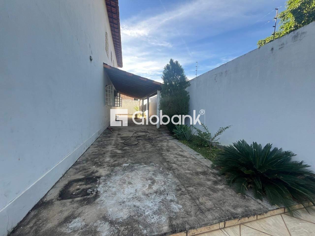 Casa 7 quartos à venda Vila Brasília 408m² Montes Claros MG: 