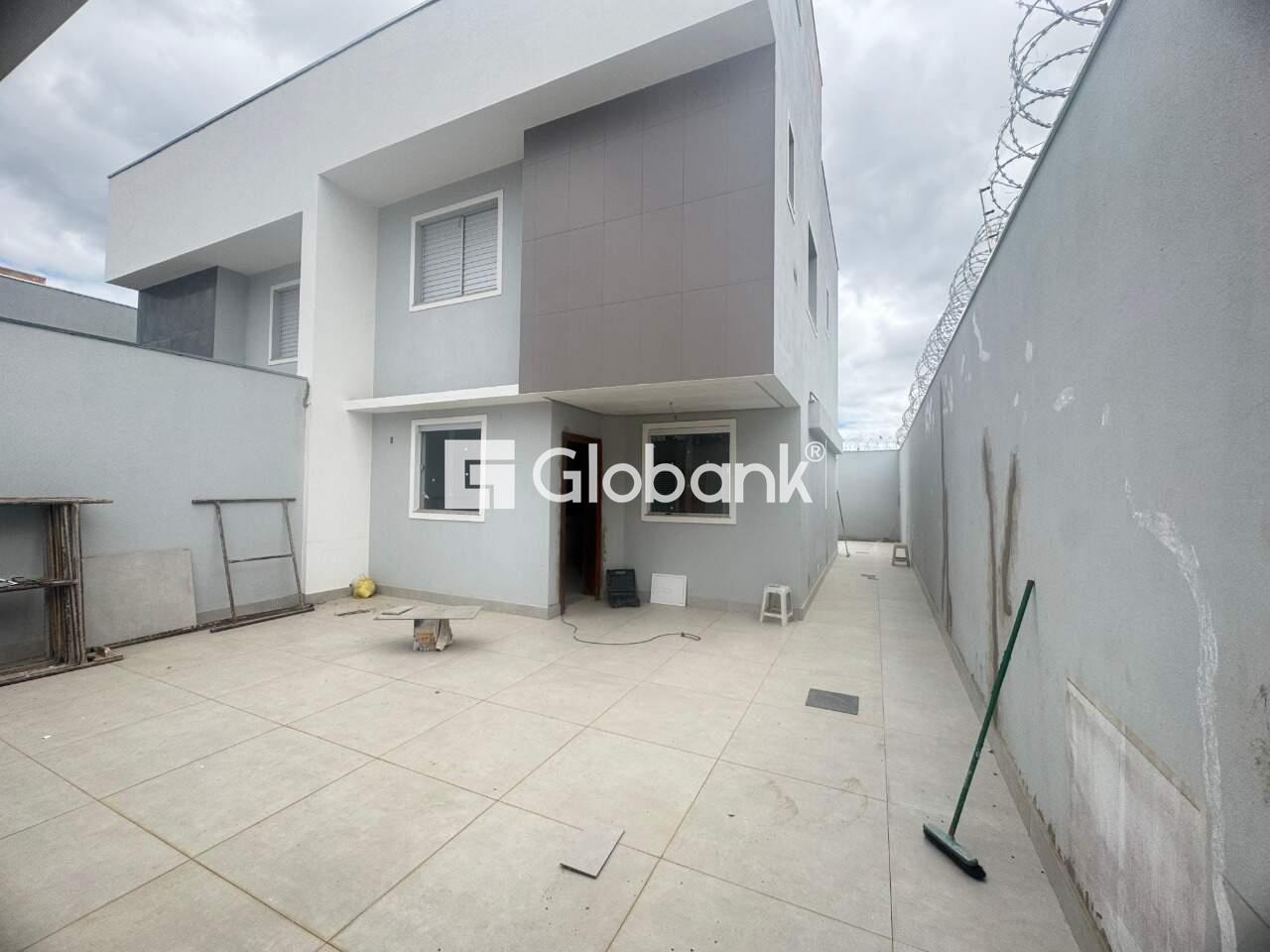 Casa 3 quartos à venda Ibituruna 104m² Montes Claros MG: 9