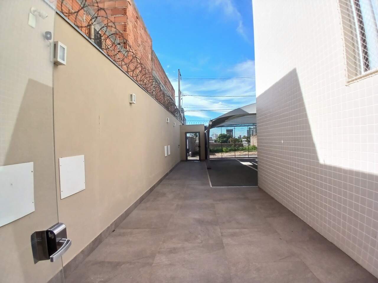 Apartamento 2 quartos para aluguel Ibituruna 70m² Montes Claros MG: Entrada.