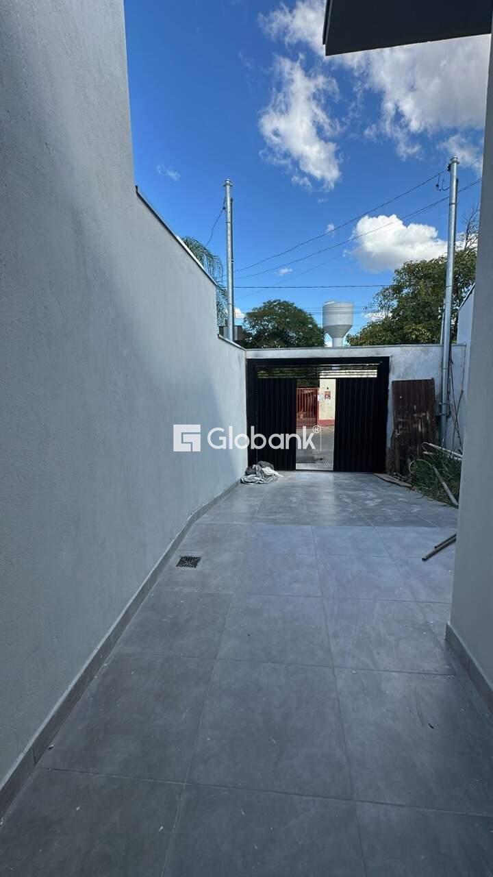 Casa 2 quartos à venda Carmelo 50m² Montes Claros MG: 