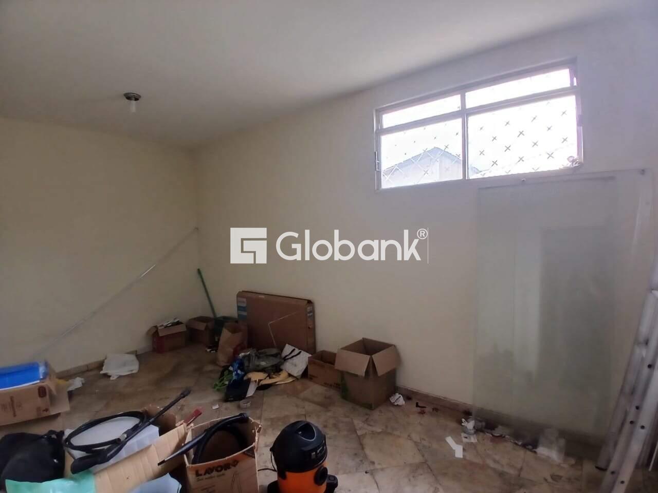 Casa 4 quartos à venda Centro 100m² Montes Claros MG: 