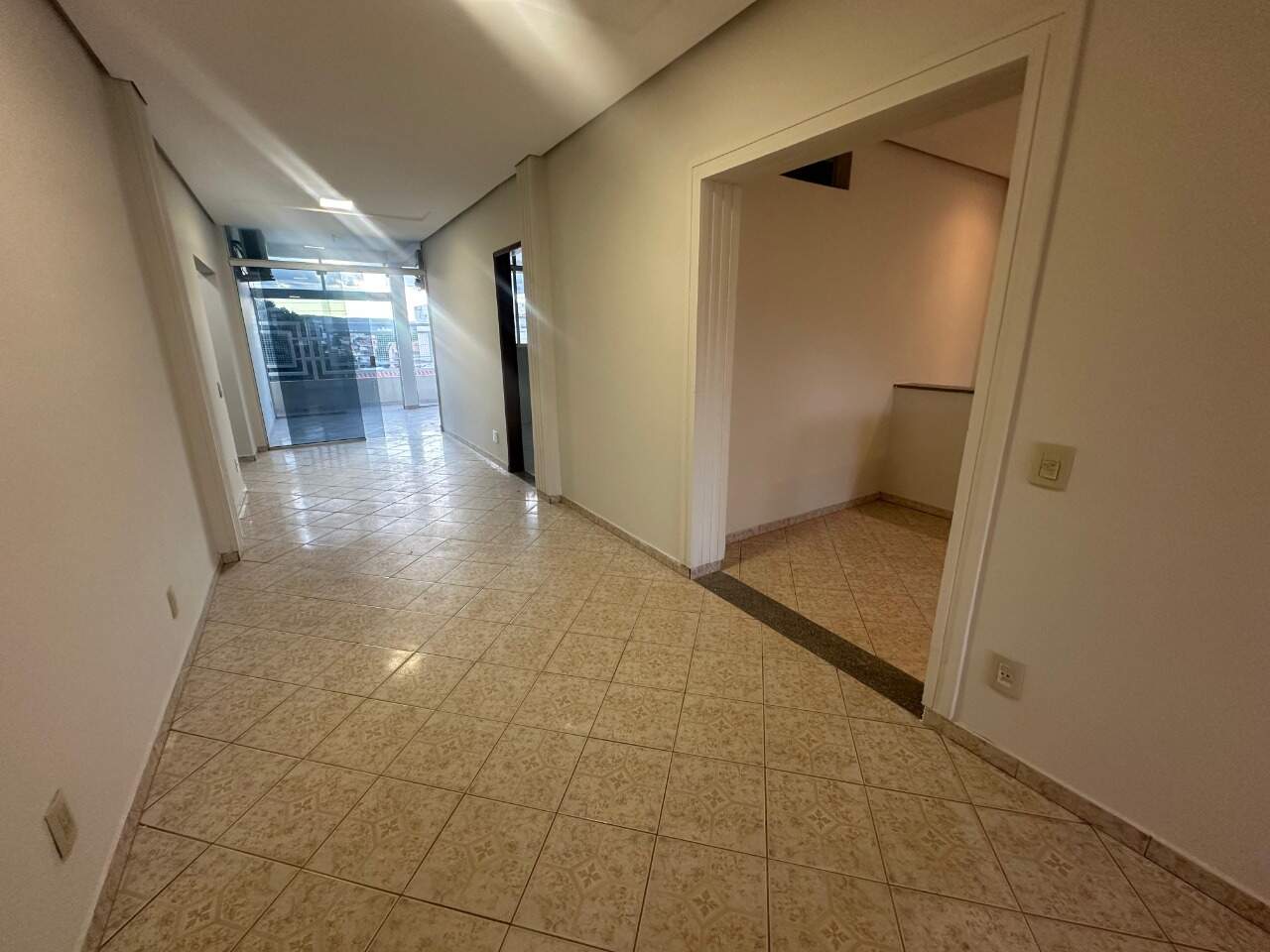 Casa 3 quartos para aluguel Monte Alegre 130m² Montes Claros MG: Hall