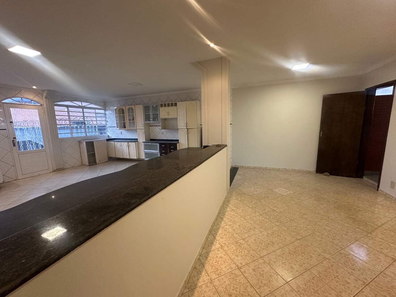Casa 3 quartos para aluguel Monte Alegre 130m² Montes Claros MG: Sala de jantar