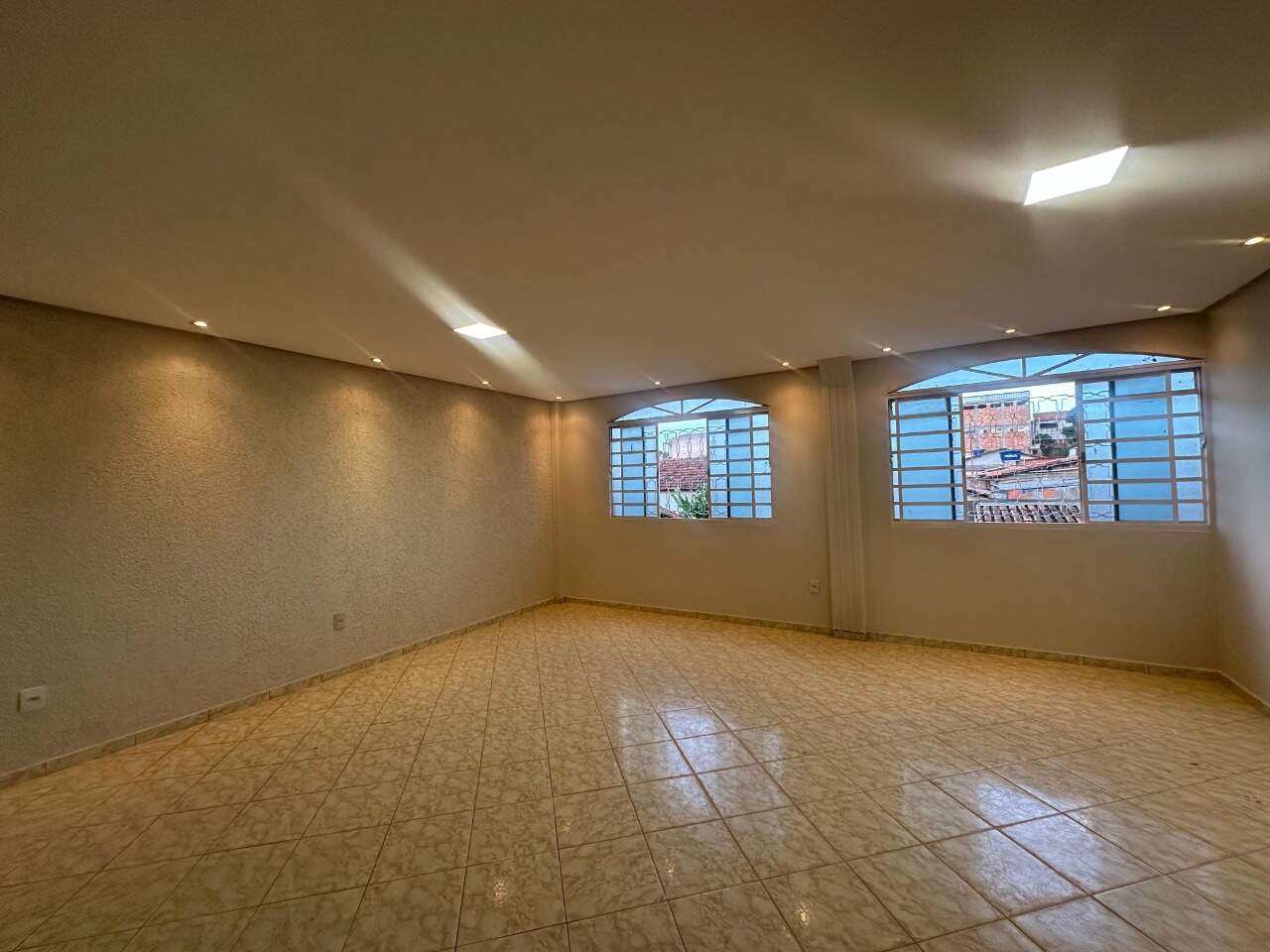Casa 3 quartos para aluguel Monte Alegre 130m² Montes Claros MG: Sala