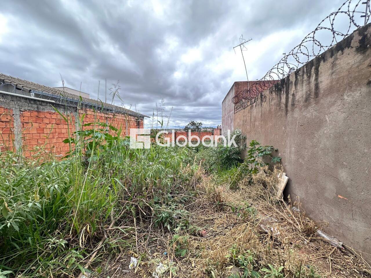 Terreno à venda Planalto 280,5m² Montes Claros MG: 